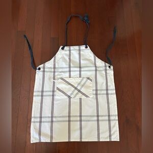 Hearth & Hand with Magnolia Kitchen Aprons high quality 100% cotton adult size